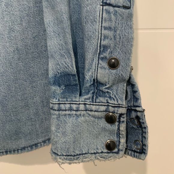 ‼️LUCKY BRAND ReMADE DENIM SHIRT SPECIAL EDITION‼️ - Picture 4 of 8